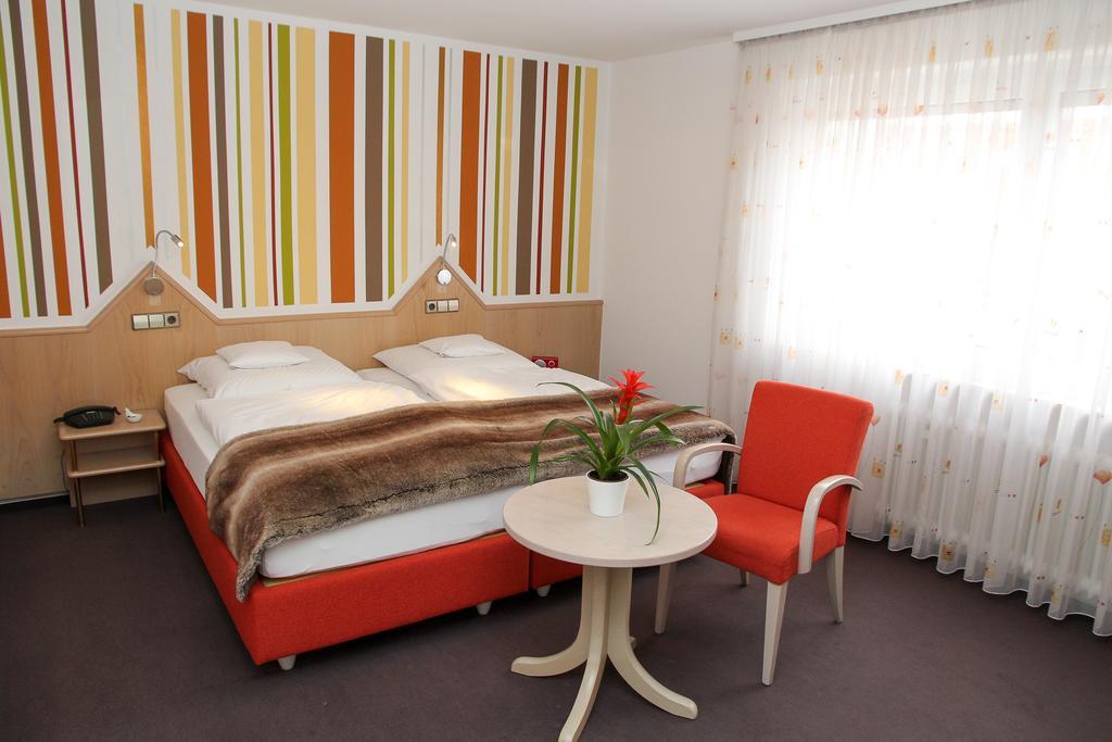 Hotel Vetter Нюртинген Номер фото
